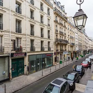 Cmg De - Manteaux , París Francia