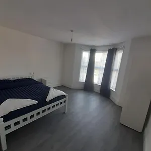 Rayan's Stratford Habitación en casa particular